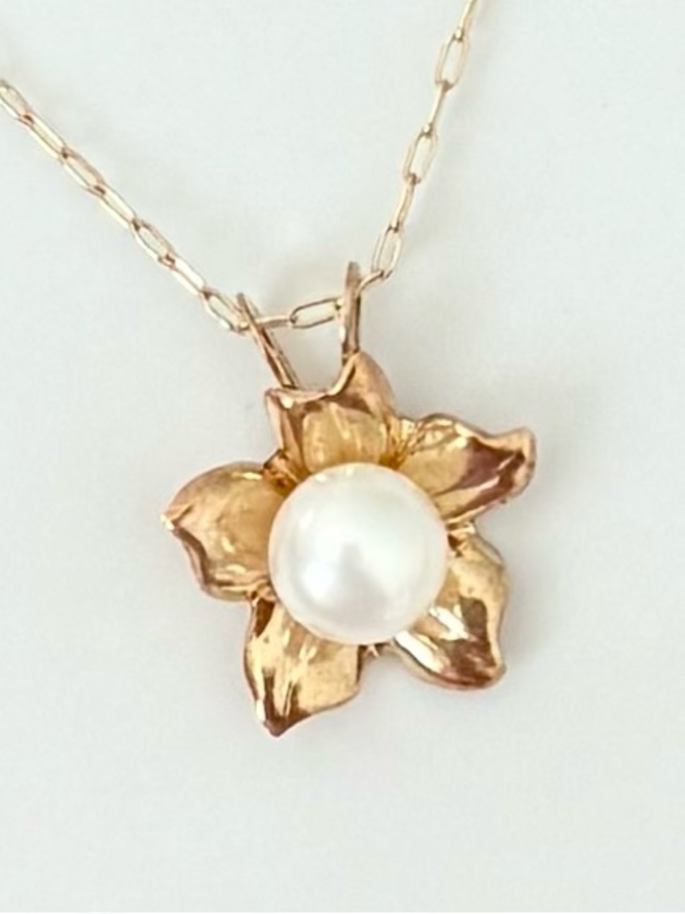 Solid 14k Yellow Gold Cultured Pearl Flower Pendant Necklace 18"